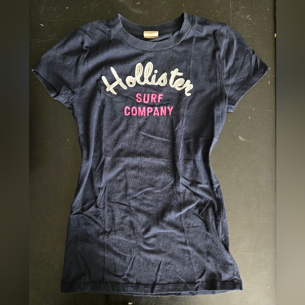 Hollister Navy and Pink Short Sleeve Tee